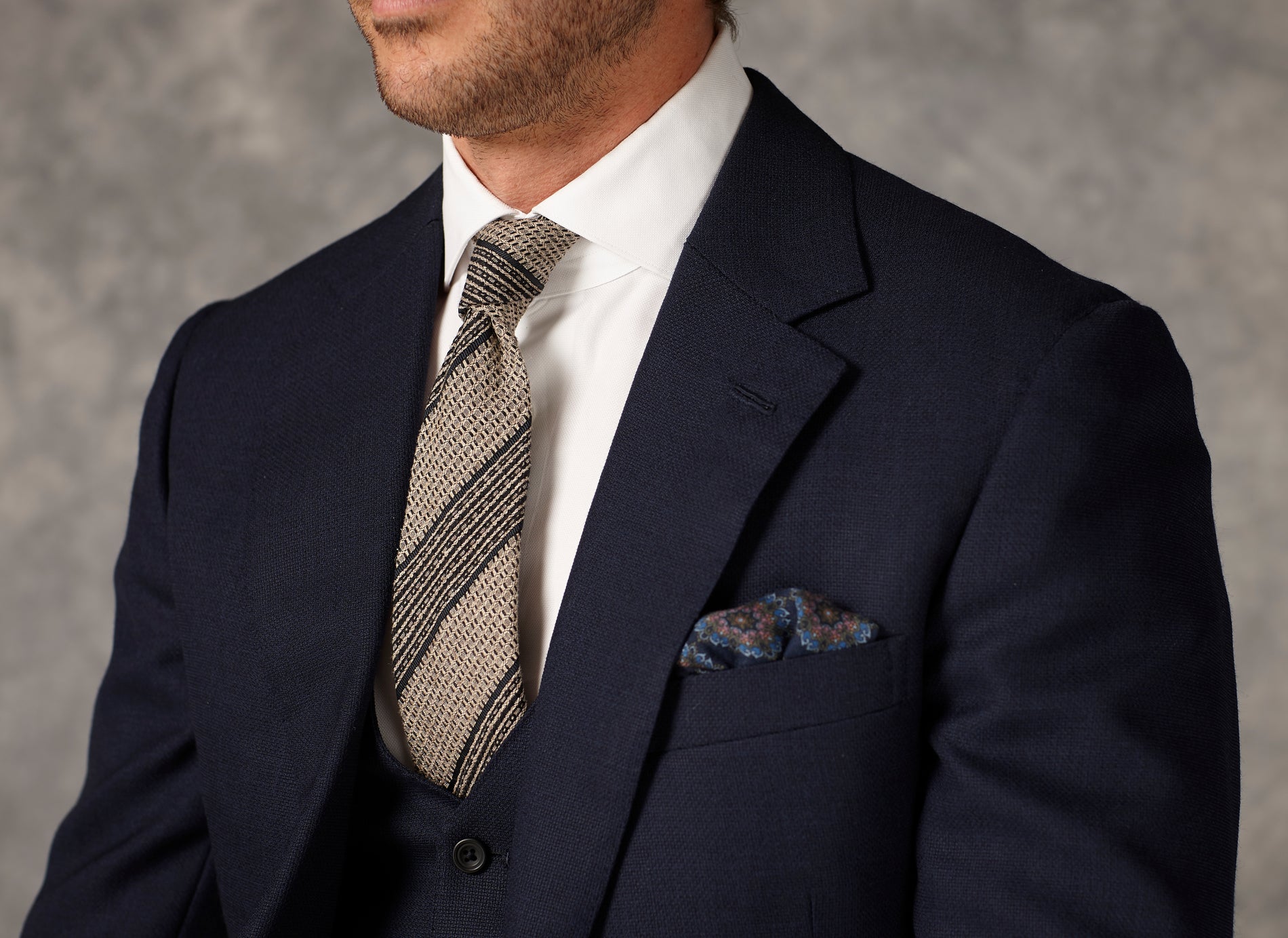 THE NAVY SUIT