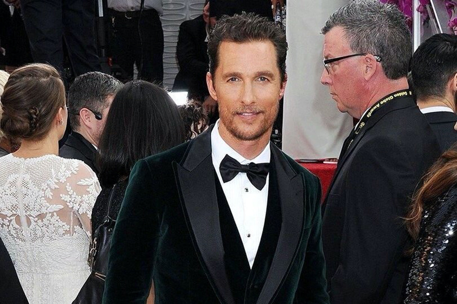 FESTIVE FASHION: THE SMOKING JACKET